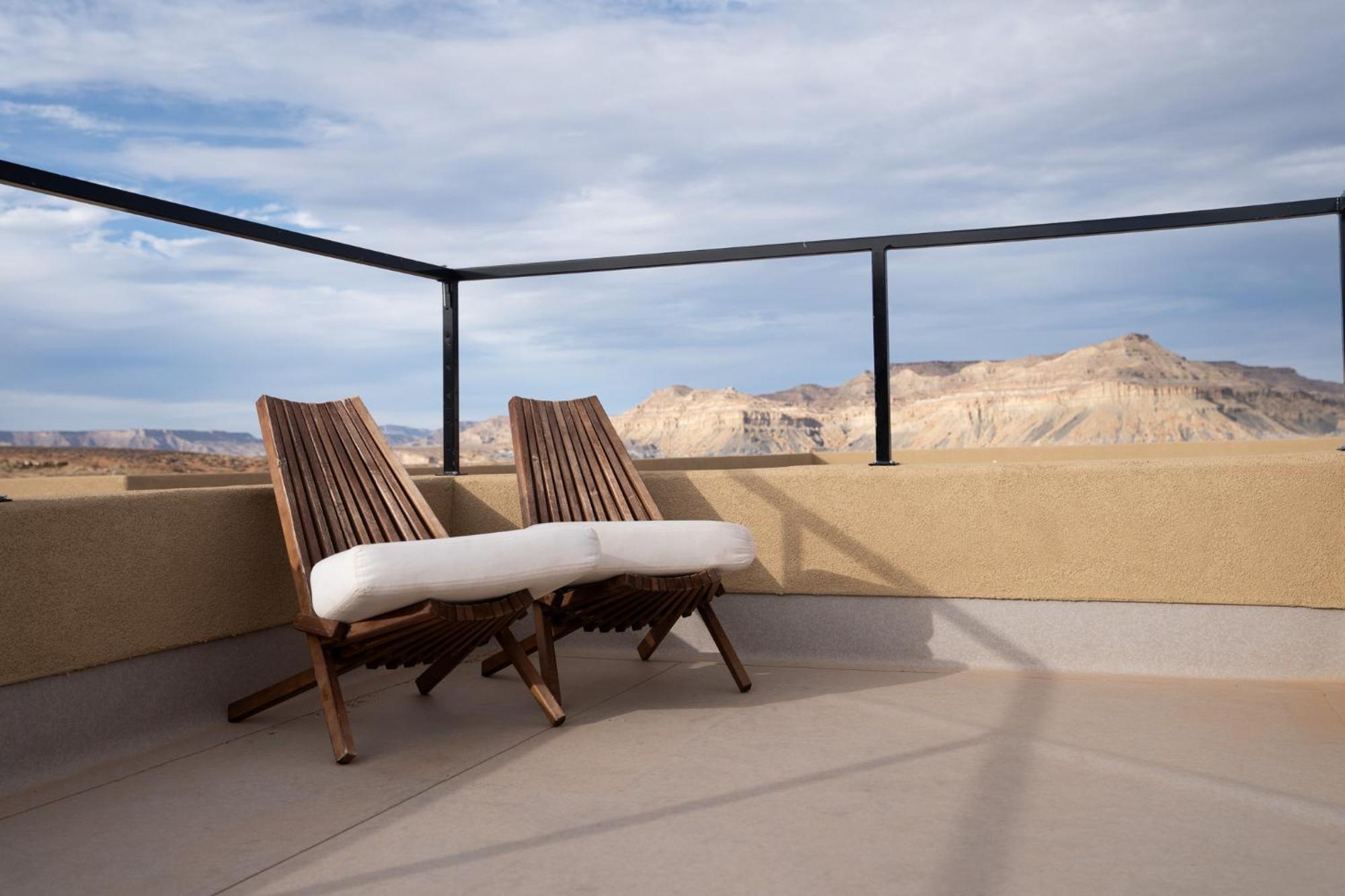 Page Arizona Border Town- Grand Serenity Room With Mesa Views Big Water Kültér fotó