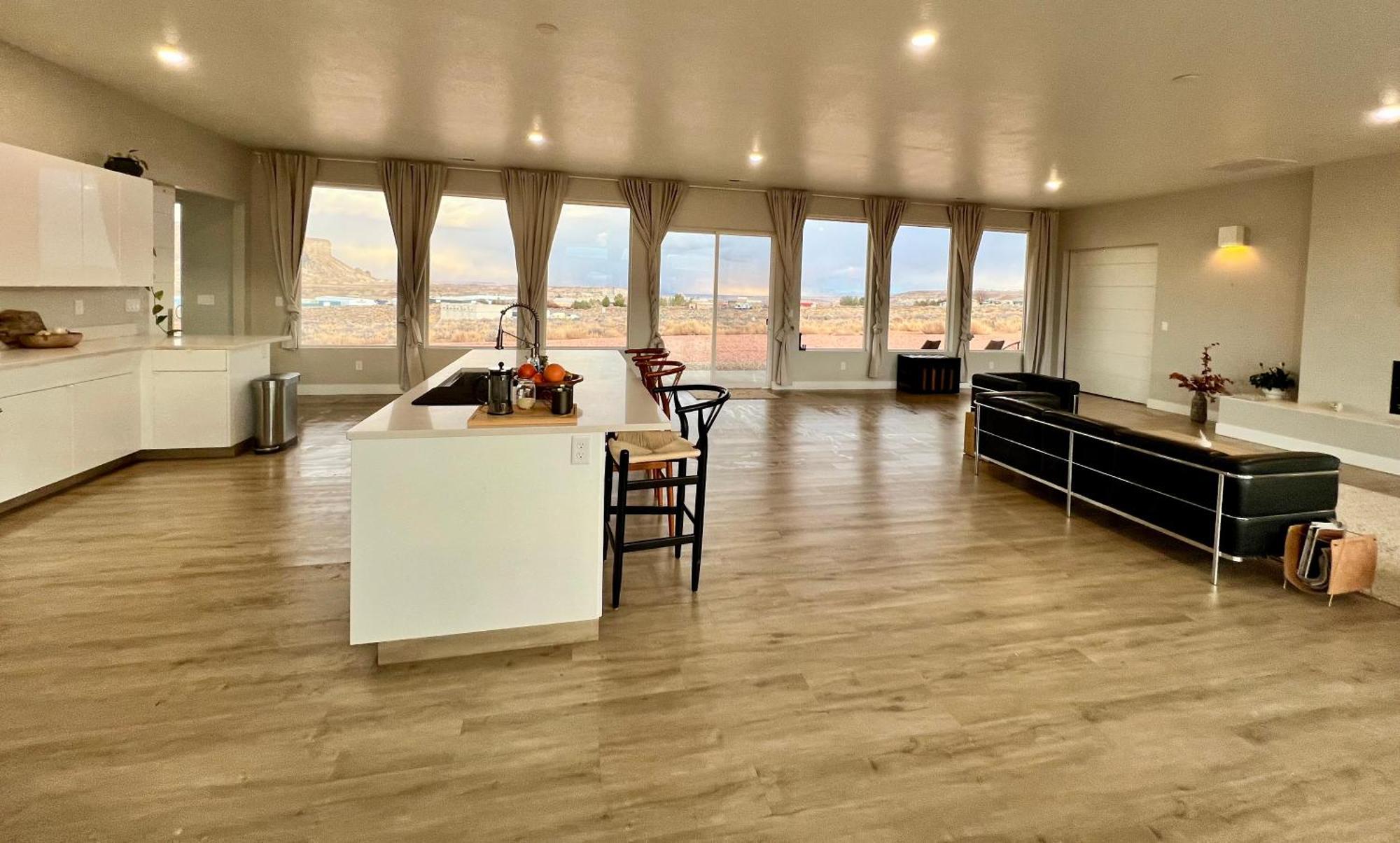 Page Arizona Border Town- Grand Serenity Room With Mesa Views Big Water Kültér fotó